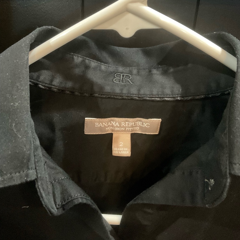 Banana Republic Women’s Dress Shirts - Bundle of 4 - Picture 6 of 12